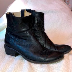 Frye Carson Booties black size 11